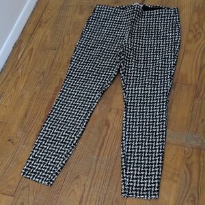 Nanette Lepore Monochrome Patterned Garment